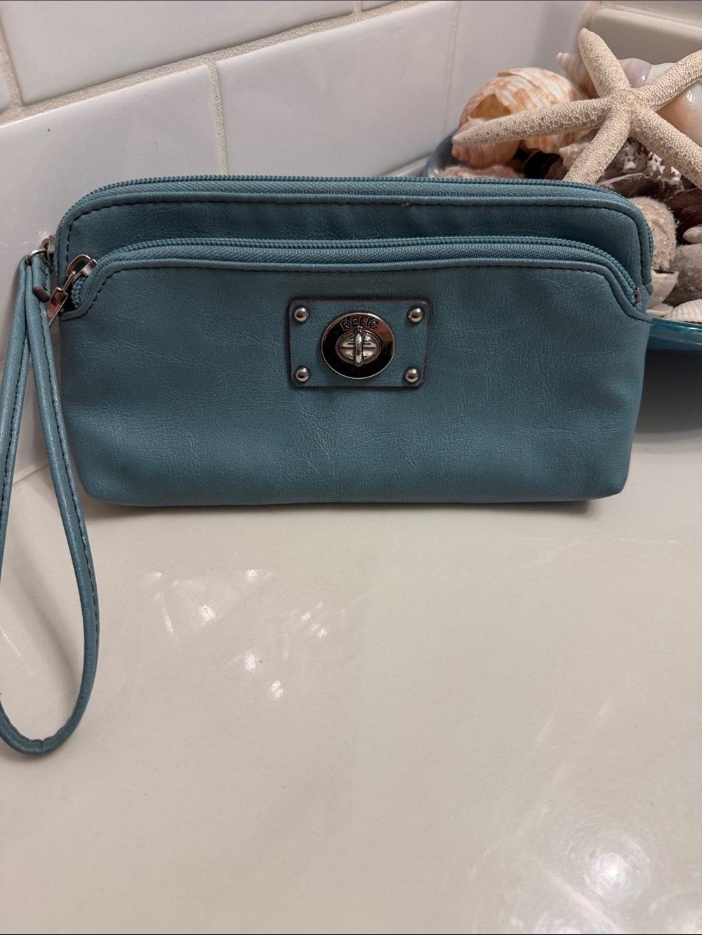 Relic Teal Blue Double Zip Wristlet Wallet Turn Lock Organizer